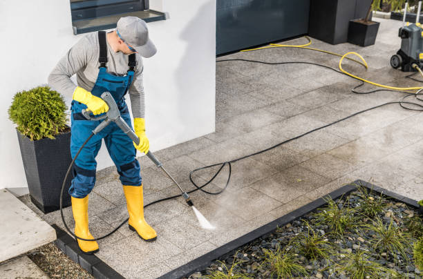 Best Pressure Washing Driveway  in Tn Lakes, WI